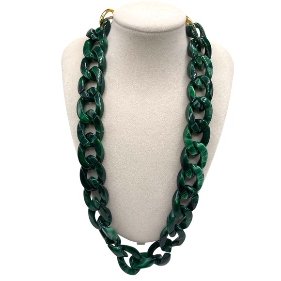 Jewelry - ❤️ Chunky Acrylic Statement Necklace in Jade Green